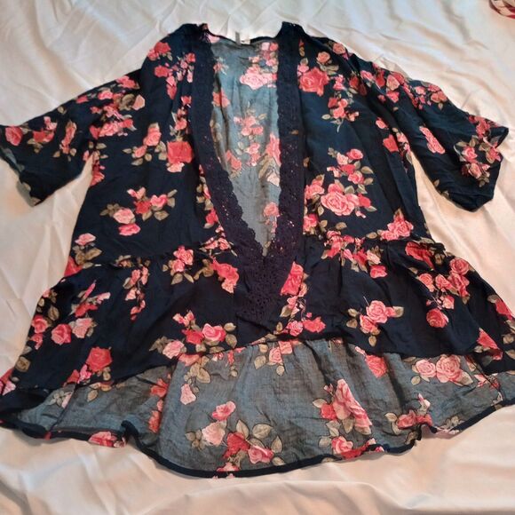 Maurice's Plussize Ruffle Front Kimono. Navy Floral Crochet Trim Boho Sz 1 16-18 - Picture 1 of 7
